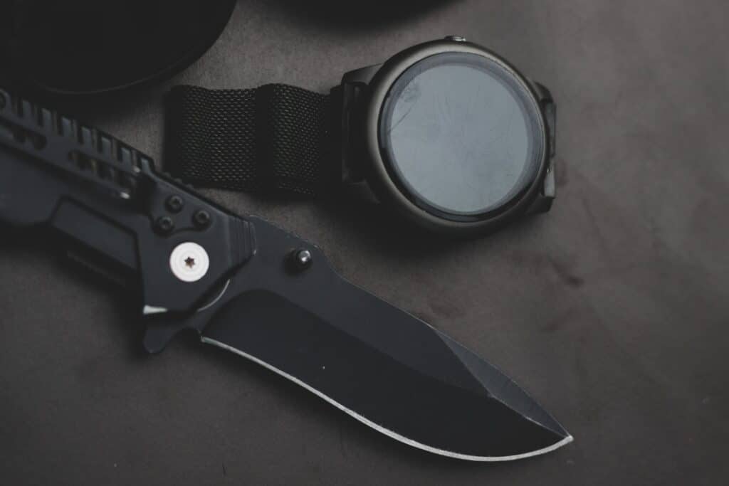 Survival Messer und Uhr